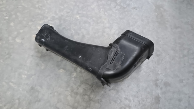BMW 13717597584 Патрубок воздушный в наличии Украина