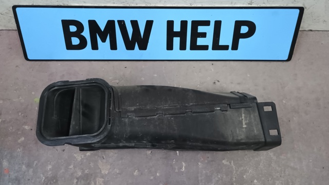 Патрубок воздушный, вход воздушного фильтра 13717643299 BMW