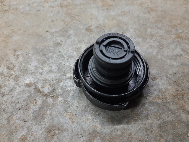 Крышка бачка радиатора BMW 5