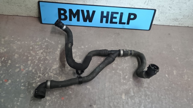 Патрубок радиатора охлаждения нижний 17127596839 BMW
