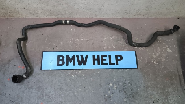 Патрубок радиатора охлаждения нижний 17128602633 BMW