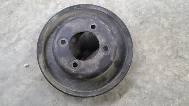 Шкив системы охлаждения 1722567 BMW
