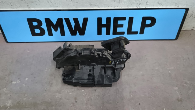 Замок двери задней левой Volkswagen Jetta 7