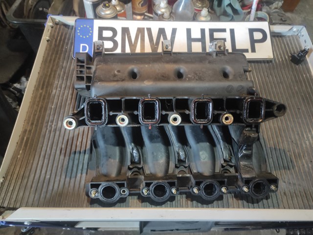 Впускной коллектор 2246942 BMW