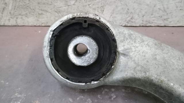 31106861157 BMW Рычаг передней подвески нижний левый купить в Тернополь