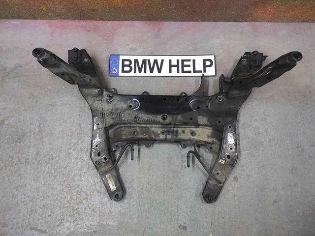 Поперечина передней подвески 31116869546 BMW