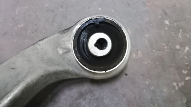 31126861158 BMW Рычаг передней подвески нижний правый купить в Николаев
