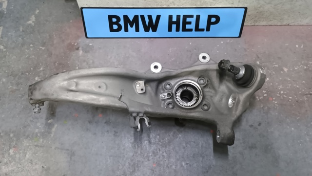 BMW 31206884380 Цапфа передняя правая в наличии Киев