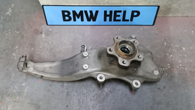 Кулак поворотный передний правый 31206884380 BMW