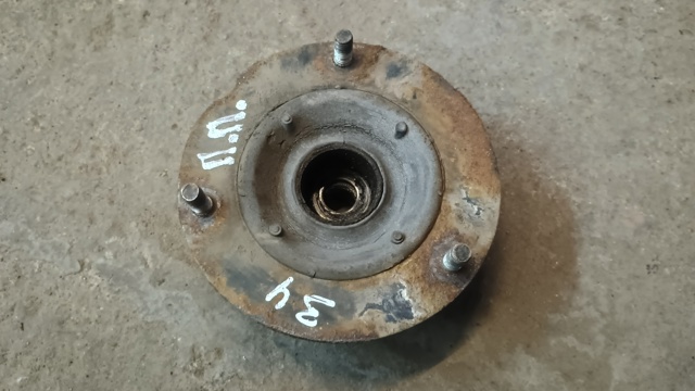 Подушка амортизатора переднего 31331139452 BMW