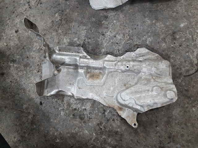 Защита (тепловой экран) рулевой рейки 32106853125 BMW