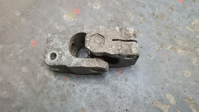 Рулевой кардан нижний 32311151454 BMW