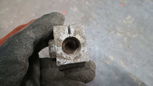 32311151454 BMW Кардан вала рулевой колонки нижний купить в Львов