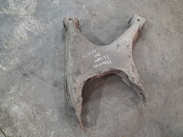 Балансир задний нижний, левый 33321090031 BMW
