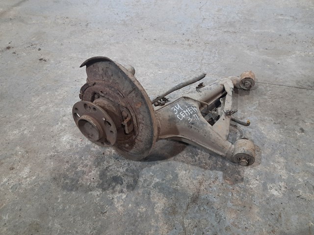 Рычаг/тяга задней подвески продольный нижний, правый 33321132330 BMW