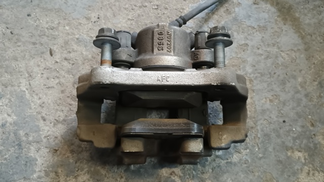 34116857687 BMW Суппорт тормозной передний левый купить в Черкассы