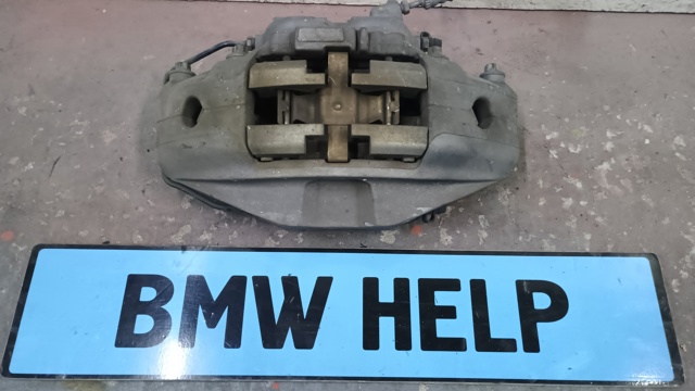 Суппорт тормозной передний правый 34116891276 BMW