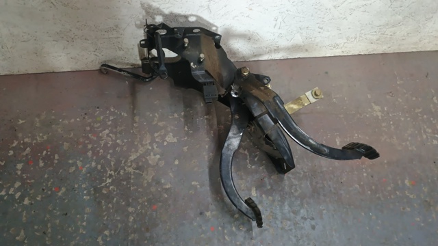Кронштейн педалей, педальный узел 35111159647 BMW