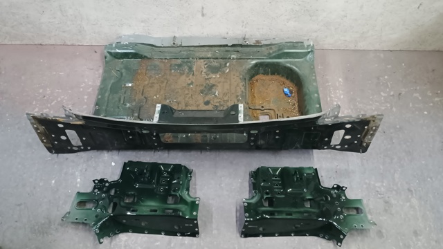 Панель багажного отсека 41007387866 BMW