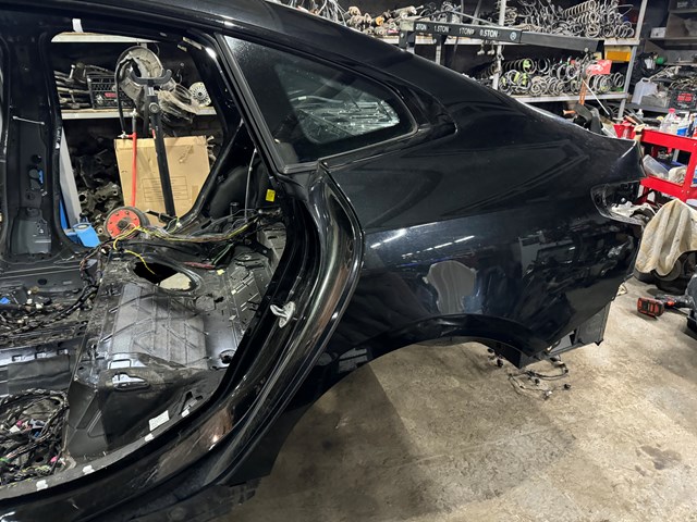 Крыло заднее левое 41219498457 BMW