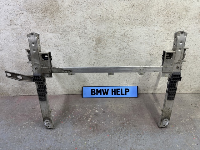 BMW 51117301605 Кронштейн радиатора нижний в наличии Черновцы