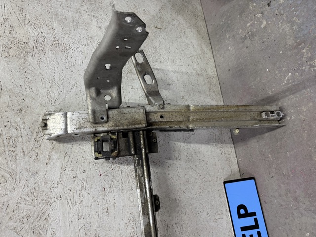 BMW 51117301605 Кронштейн радиатора нижний в наличии Сумы