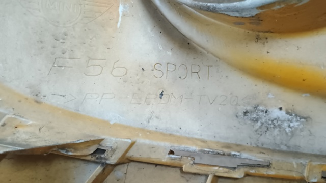 BMW 51117379436 Передний бампер в наличии Львов