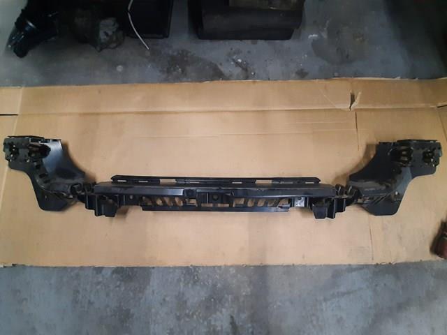 Направляющая заднего бампера 51127256922 BMW