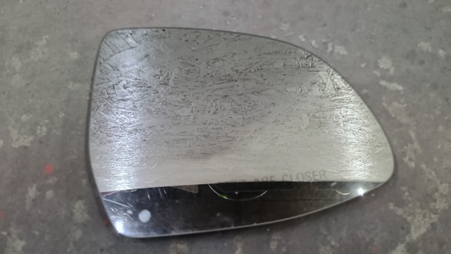Стекло зеркала заднего вида, правого 51167291220 BMW