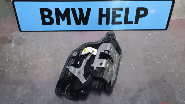 Замок передней пассажирской двери 51217477688 BMW