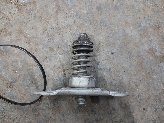 Замок крышки капота 51238229807 BMW