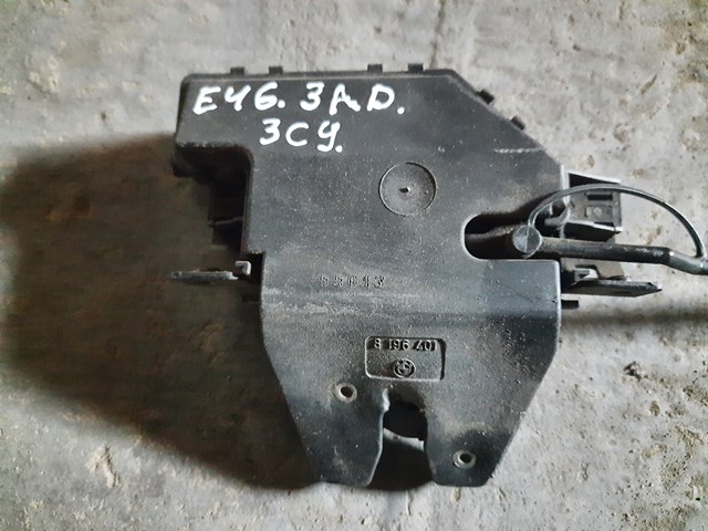 Замок и ручка двери задка 51248196401 BMW