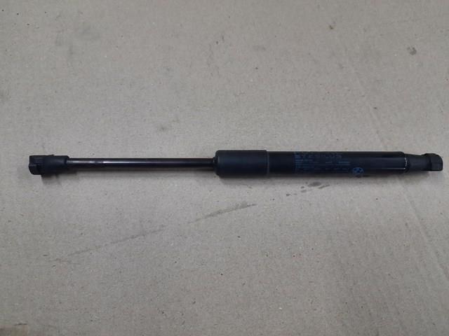 Стойка капота 51327200197 BMW