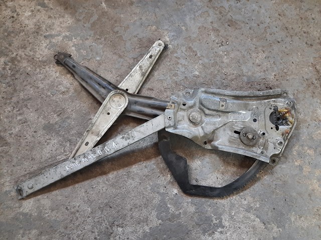 Механизм стеклоподъемника водительской двери 51331977579 BMW
