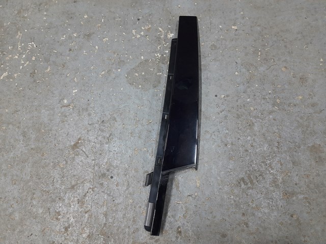 Накладка передней двери, левой, вертикальная 51337349651 BMW