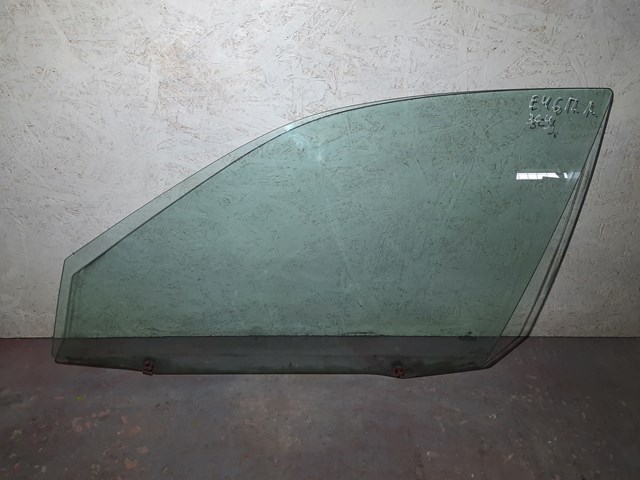 Стекло водительской двери 51338196025 BMW