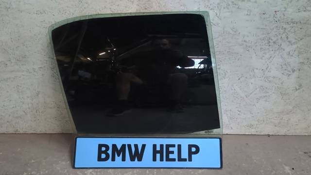 Стекло передней двери, правой 51341960908 BMW