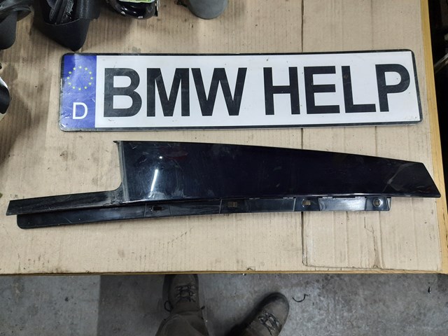 Накладка задней двери, левой, вертикальная 51357349675 BMW