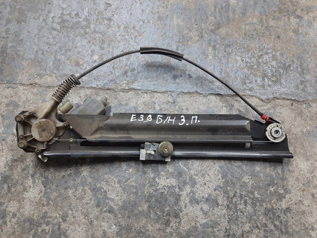Механизм стеклоподъемника двери задней, правой 51358252430 BMW