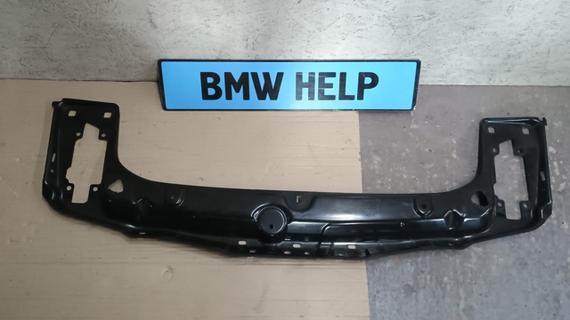 Рамка радиатора верхняя 51647245786 BMW