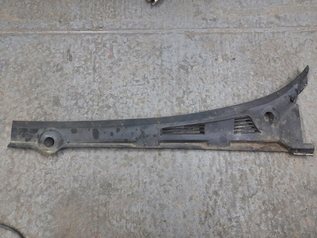 Жабо, левое 51711960843 BMW