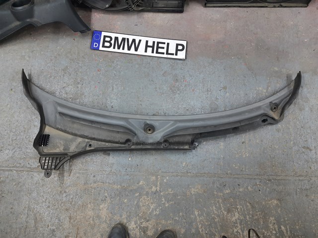 Водосток лобового стекла, жабо 51717301013 BMW