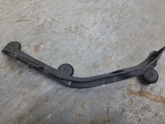 Резинка под капот 51717402082 BMW