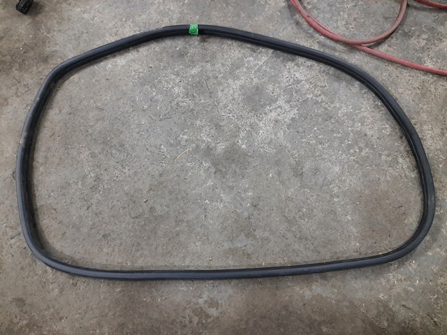 Уплотнитель двери задней, (на двери) 51727440034 BMW