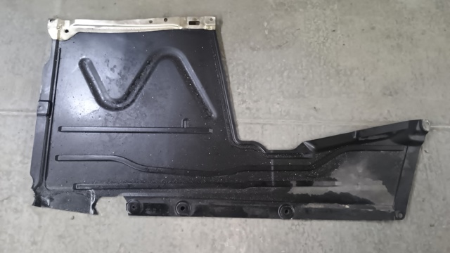 Защита днища, левая 51757241831 BMW