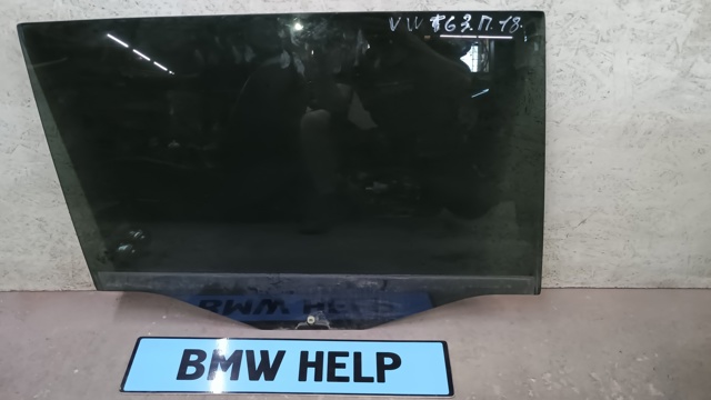 VAG 5NN845026 Стекло двери задней правой в наличии Чернигов