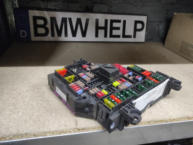 Блок предохранителей и реле 61149264923 BMW