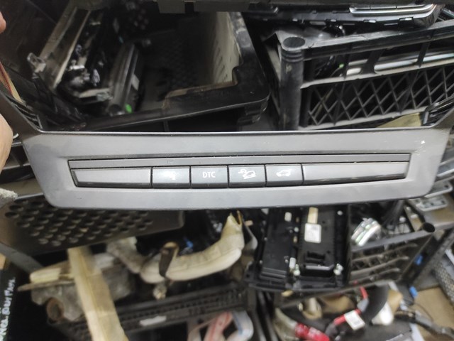 Блок кнопок центральной консоли 61316972780 BMW