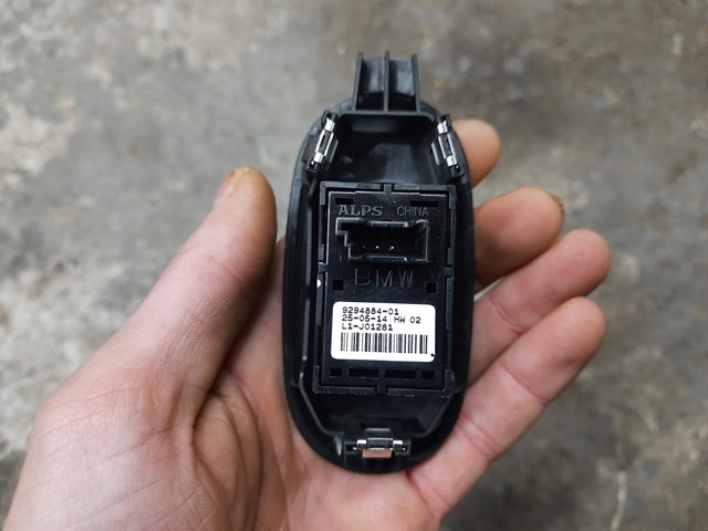 BMW 61319294884 Кнопка стеклоподъемника передняя в наличии Днепр