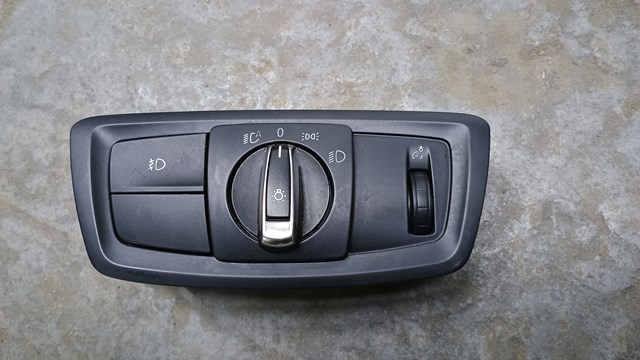 Переключатель света фар на "торпедо" 61319388947 BMW